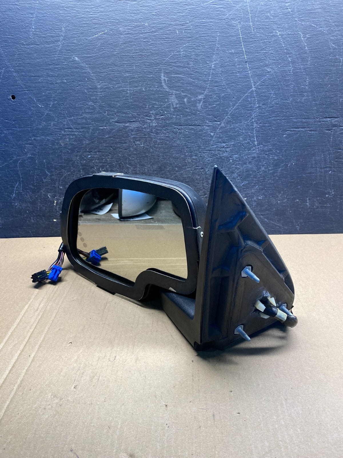 2003-2006 Chevrolet Tahoe Suburban Left Driver LH Turn Door Mirror AG3510 DW10