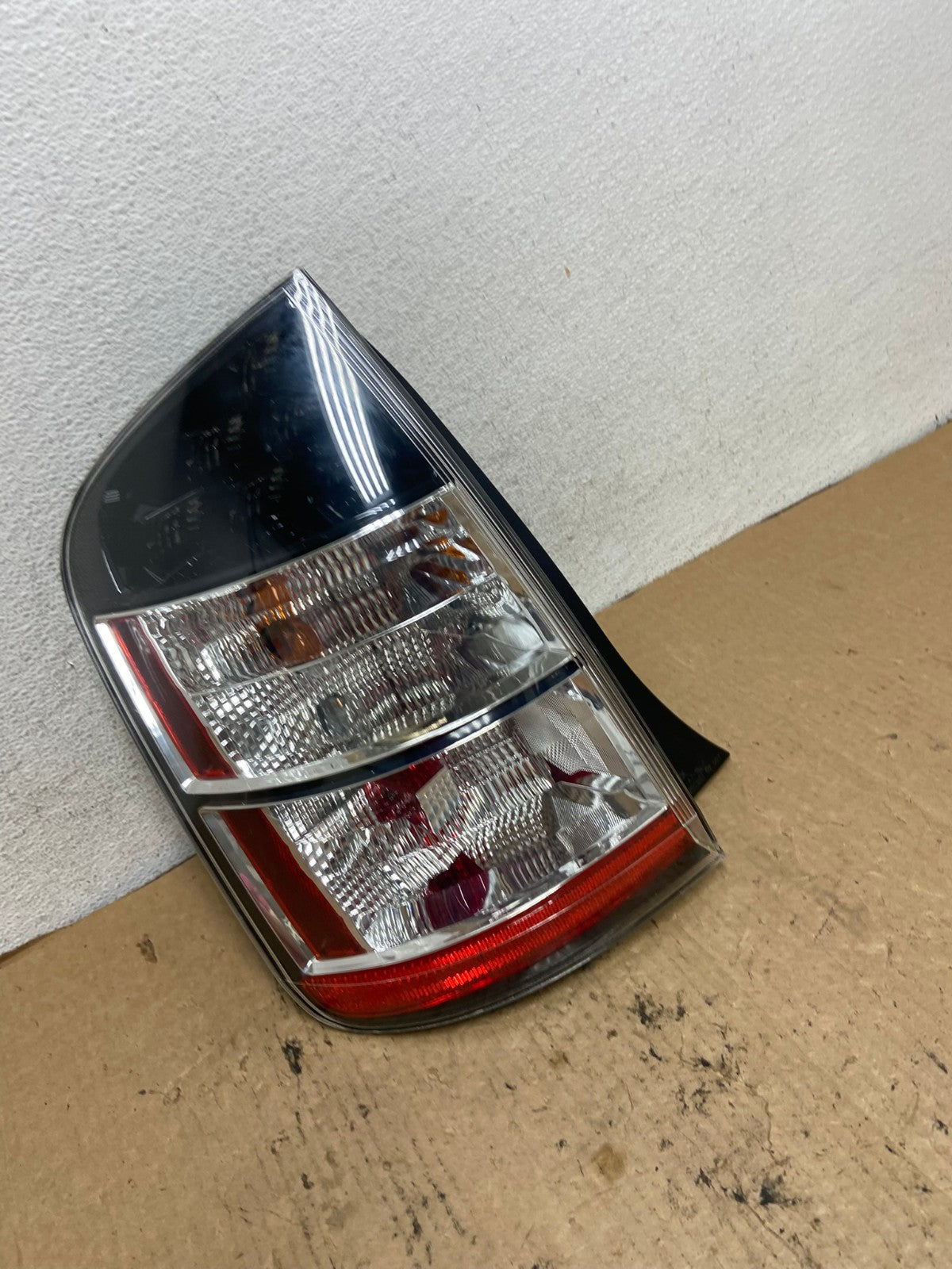 2004 2005 Toyota Prius Tail Light Left Driver Lh Side AG2432 LK2