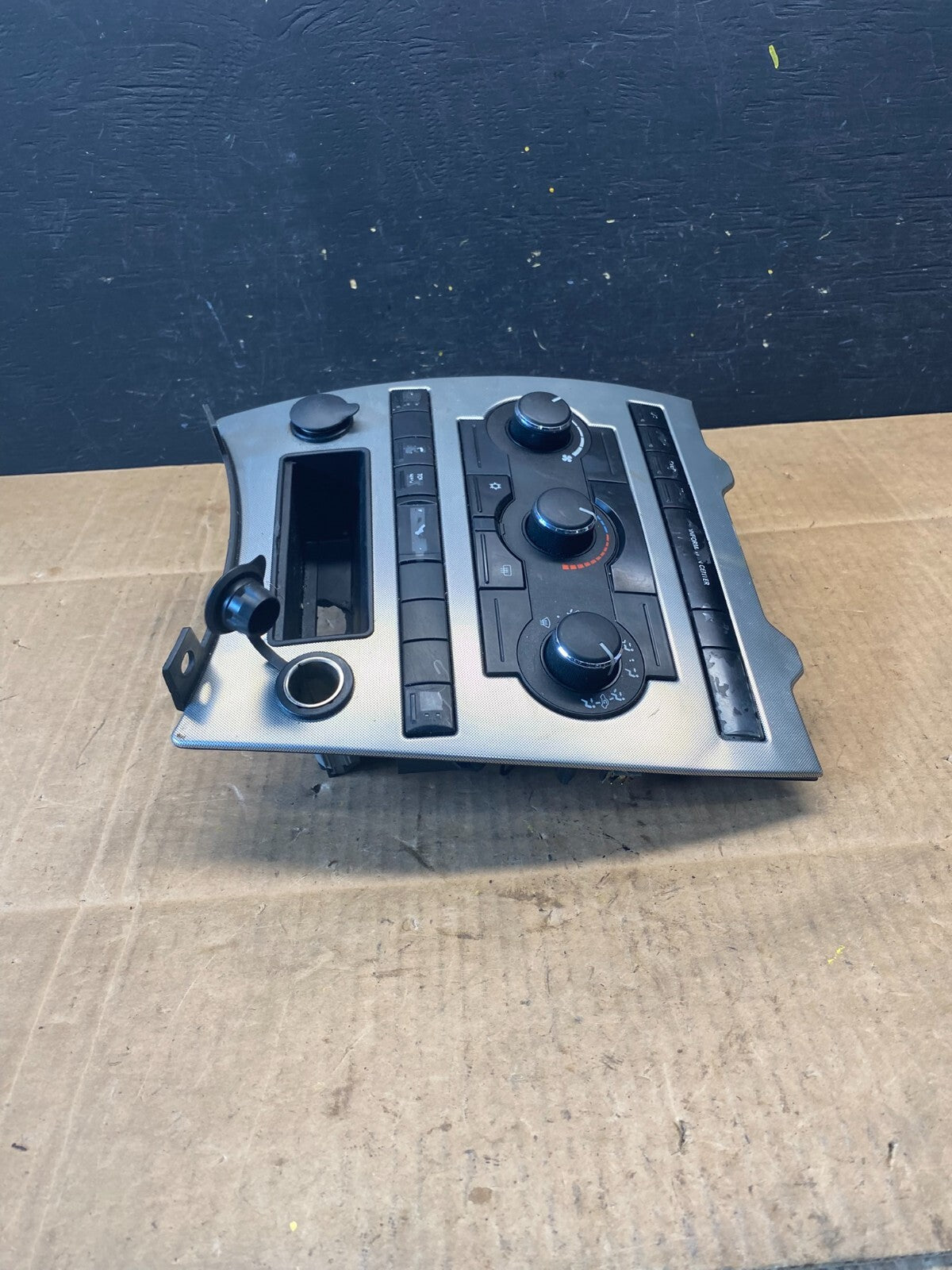 2005 2006 2007 Jeep Commander Grand Cherokee A/C Climate Control Bezel O1454 DG4