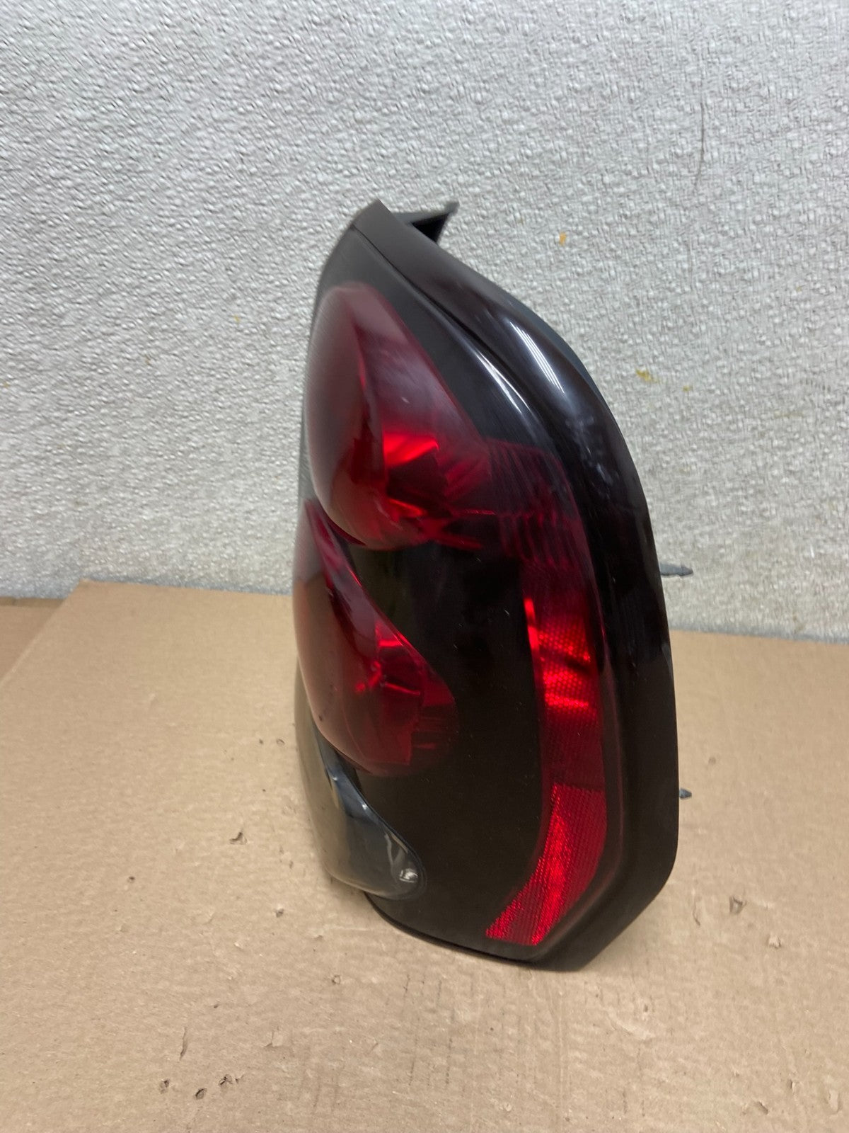 2002 to 2009 Chevrolet Trailblazer Right Passenger Rh Tail Light AB2393 LK1