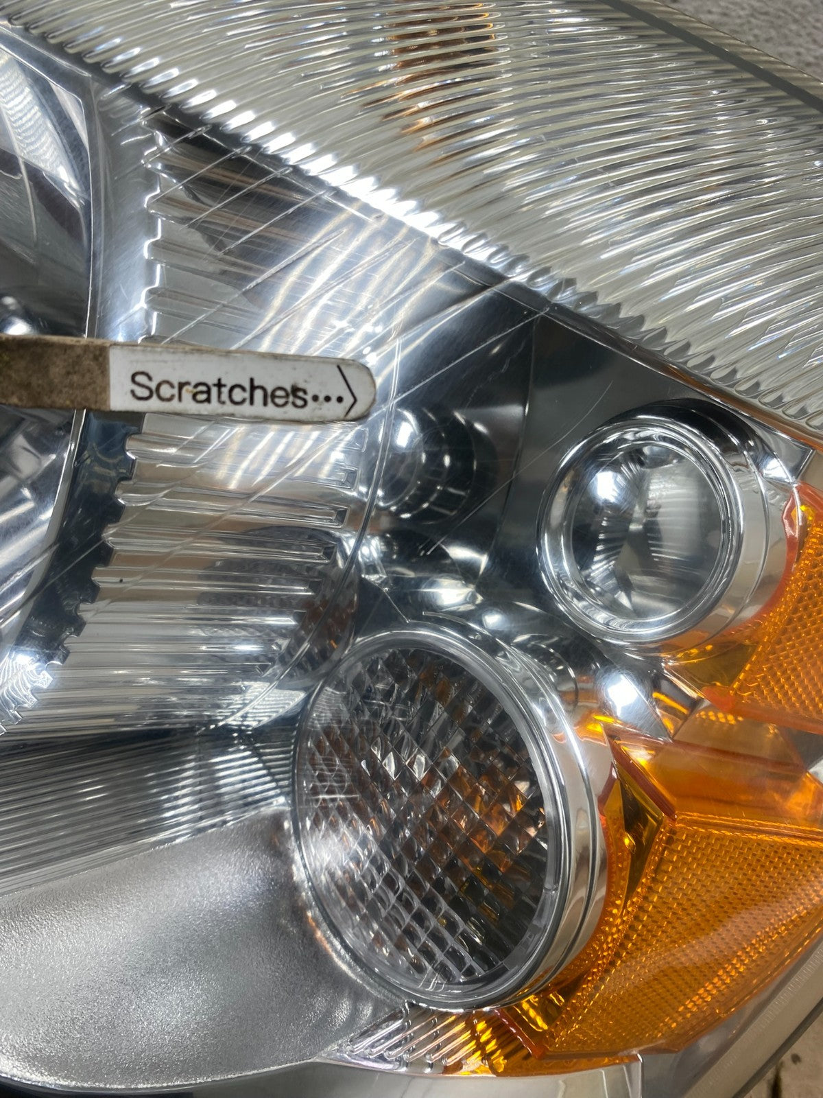 2004 - 2007 Ford Freestar Left Driver LH Side Headlight Halogen AE5976 DW3