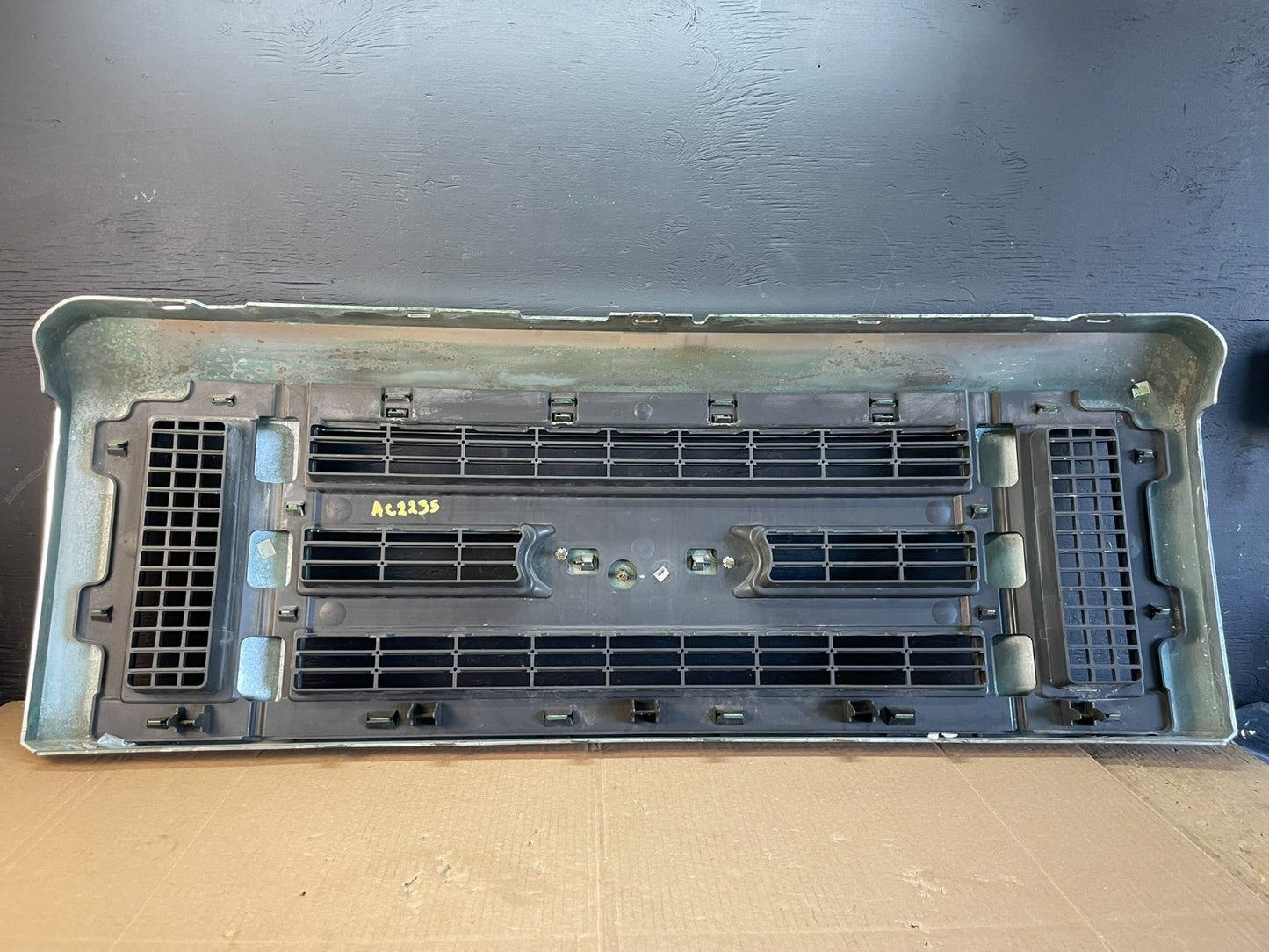2008-2014 Ford Econoline E150 E250 Front Upper Chrome Grill Grille Oem ac2235 DG5