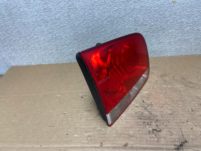2004-2007 Volkswagen Touareg Lh Driver Left Side Inner Tail Light Oem AB4704 LK2