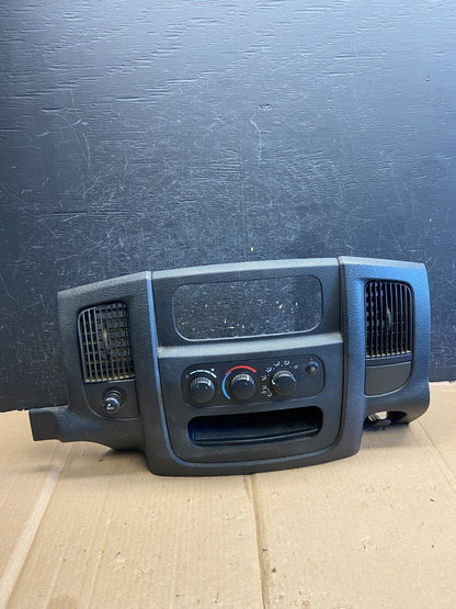 2002 to 2005 Dodge Ram Radio Climate Control Dash Air Vent Bezel Trim AH5586 DG0