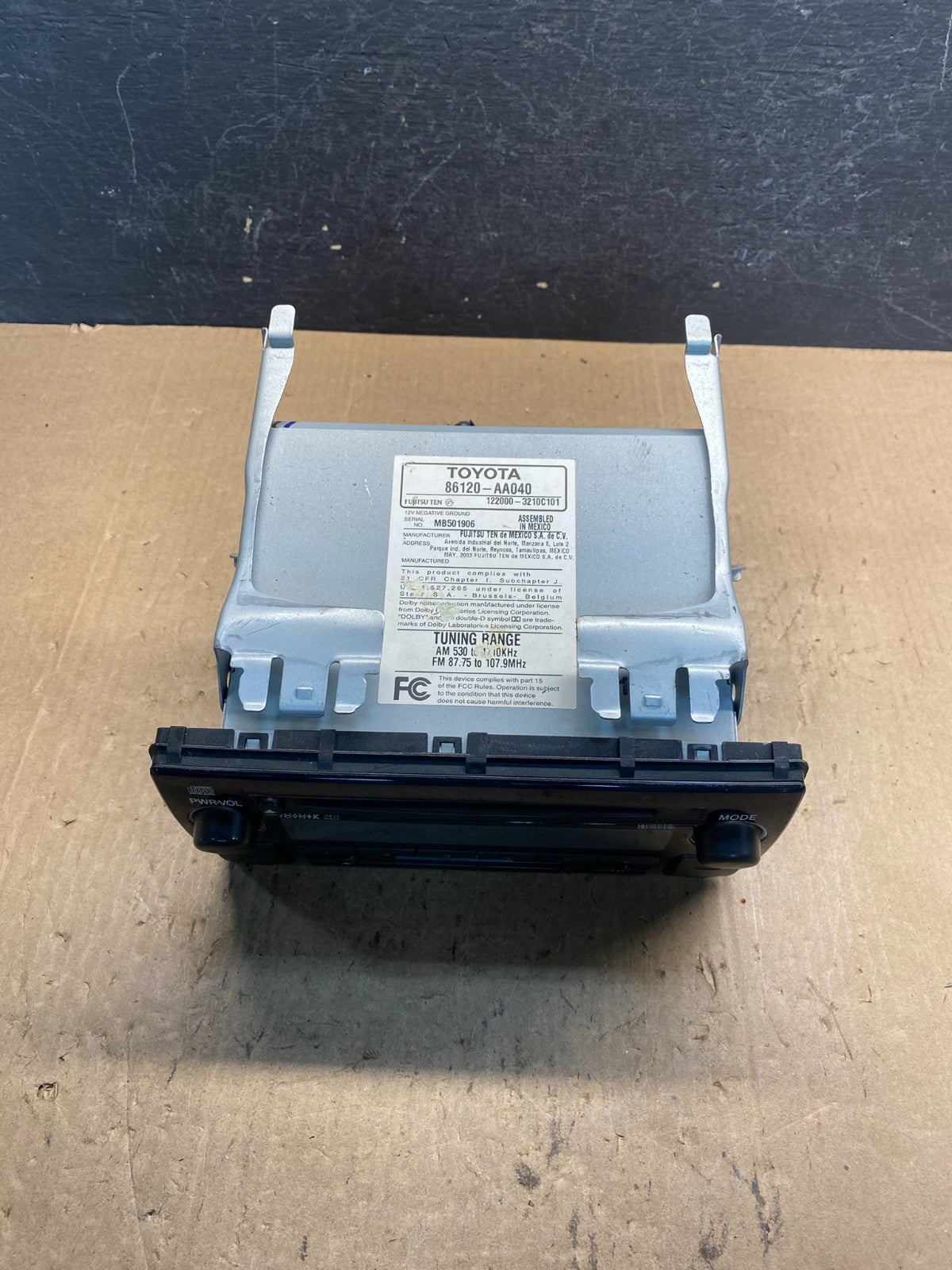 2002 2003 2004 Toyota Camry Radio AM/FM CD Player AE7860 DW3