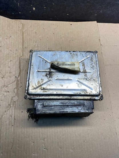 2001-2002 Silverado Tahoe Engine Computer Module 12200411 ECM ECU AI5091 DW0