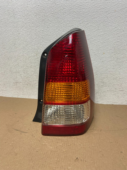 2001 2002 2003 2004 Mazda Tribute Right Passenger Rh Tail Light AD6462 DW0