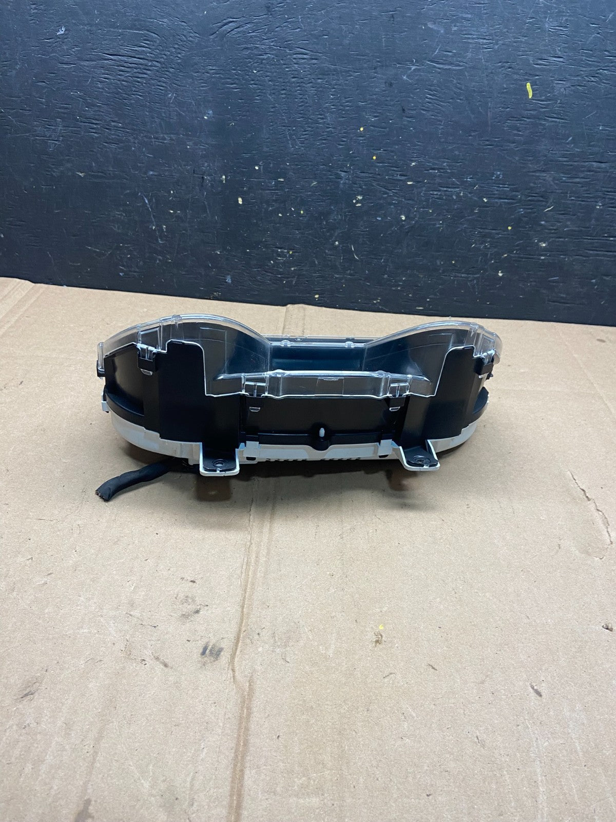 2016 Chevrolet Impala Speedometer Cluster Gauge O9862 DG3