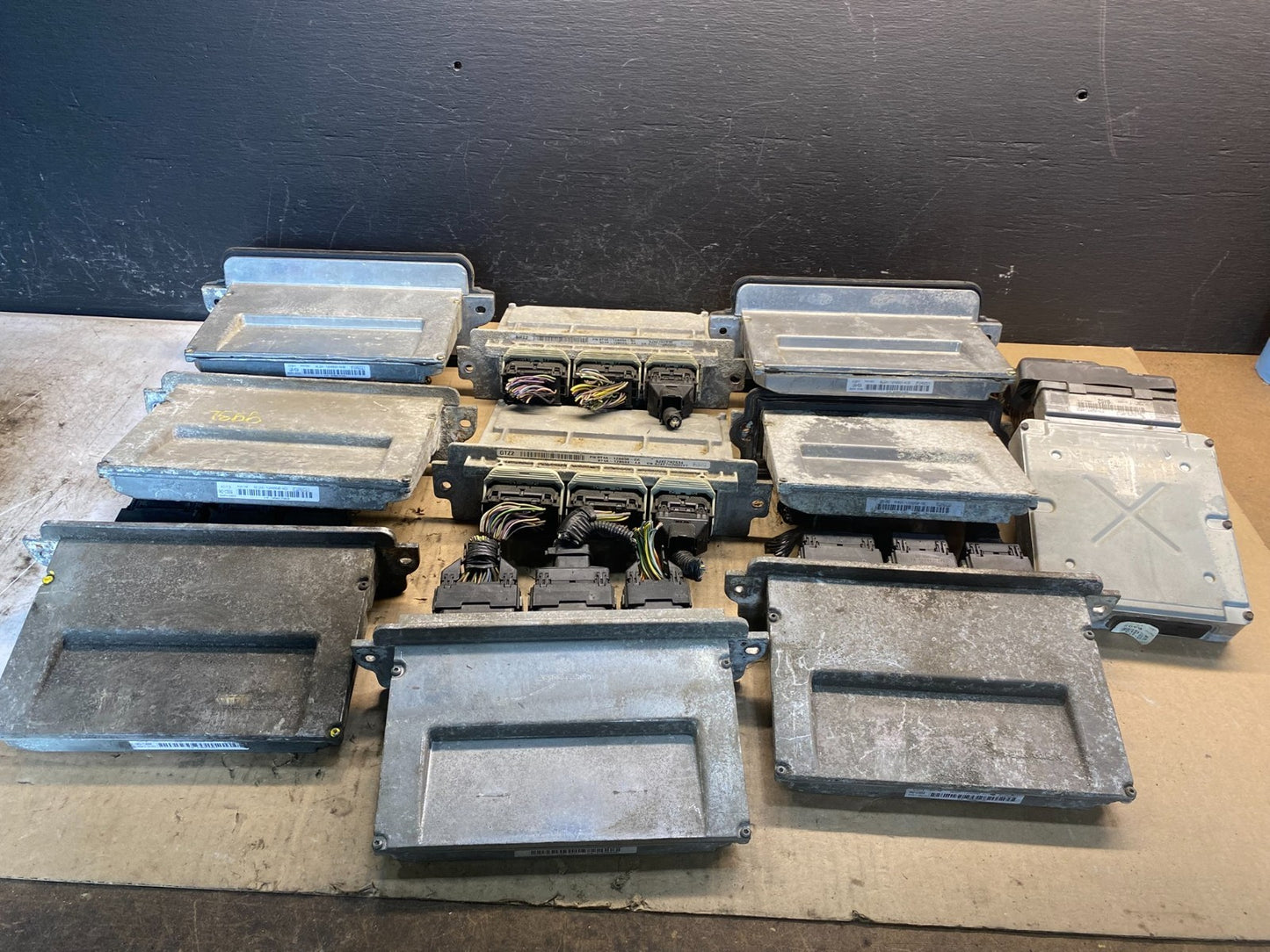 Mix of 10 Ford ECM Engine Computer Module AC24350