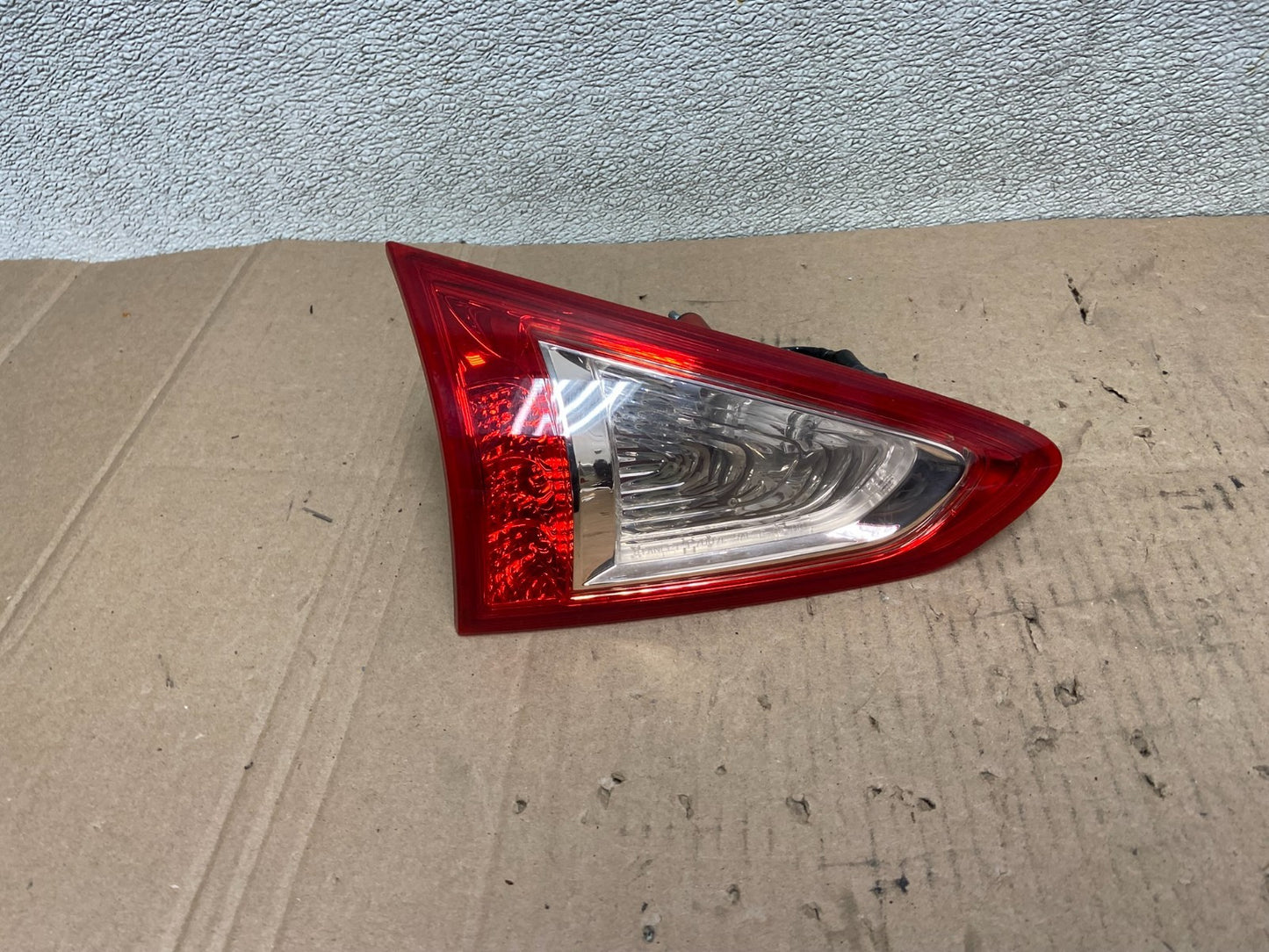 2008-2012 Infiniti Ex35 Inner Light Left Driver LH Tail Light OEM Y0071 DW0
