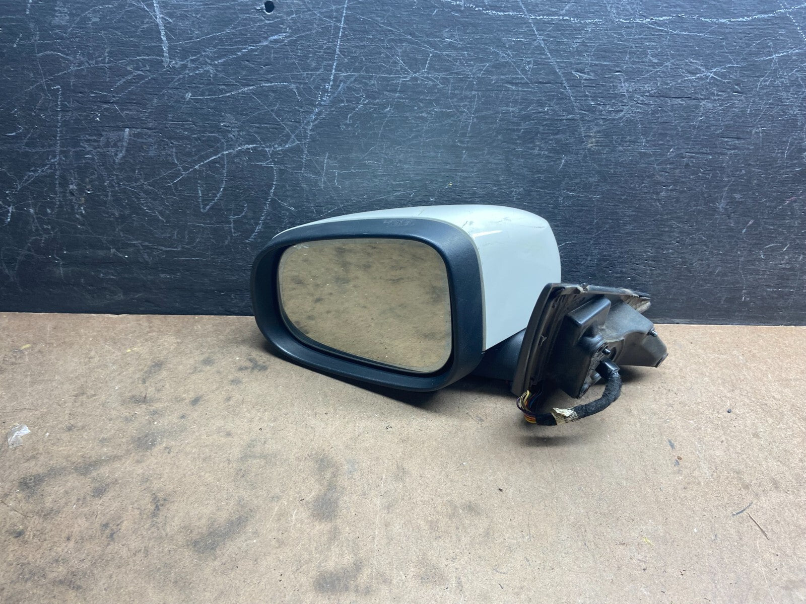 2009 - 2011 Jaguar XF Left Driver LH Side Turn Sgn View Door Mirror L10403