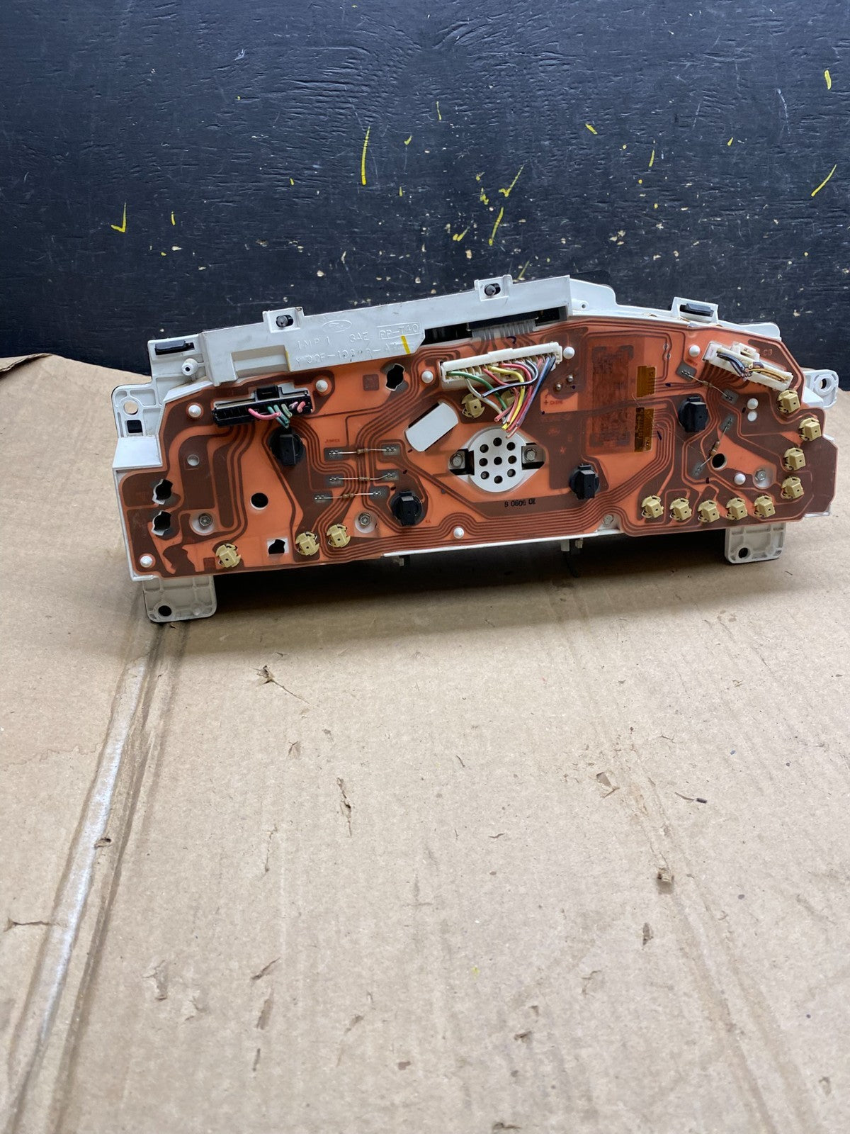 2001 - 2002 Ford Econoline E250 E350 Van Speedometer Instrument Cluster X2065 DG4