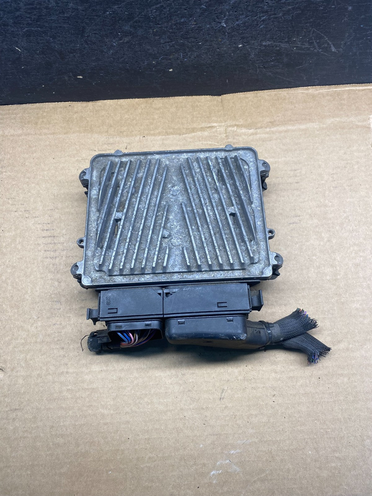 2008 to 2012 Mercedes C300 E350 Engine Computer Module ECM ECU AH4902 DG1