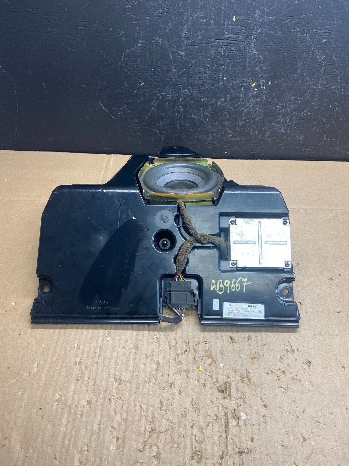 2004-2008 Maserati Quattroporte Subwoofer Speaker 67071100 AB96673