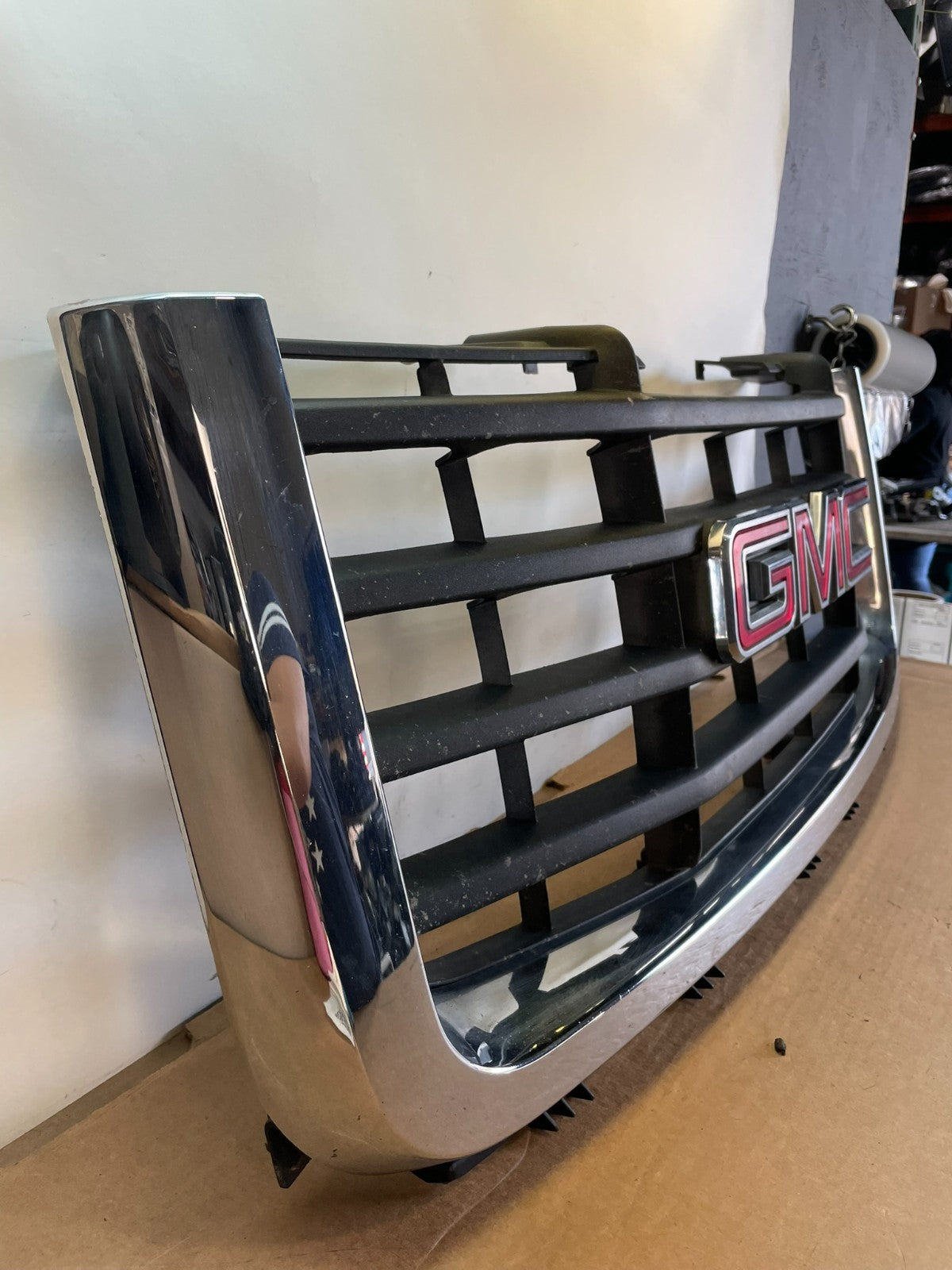 2007 to 2013 GMC Sierra 1500 Front Upper Chrome Grill Grille AG08402