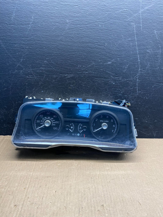 2009 to 2011 Mercury Grand Marquis Speedometer Cluster Gauge AE7613 DG0