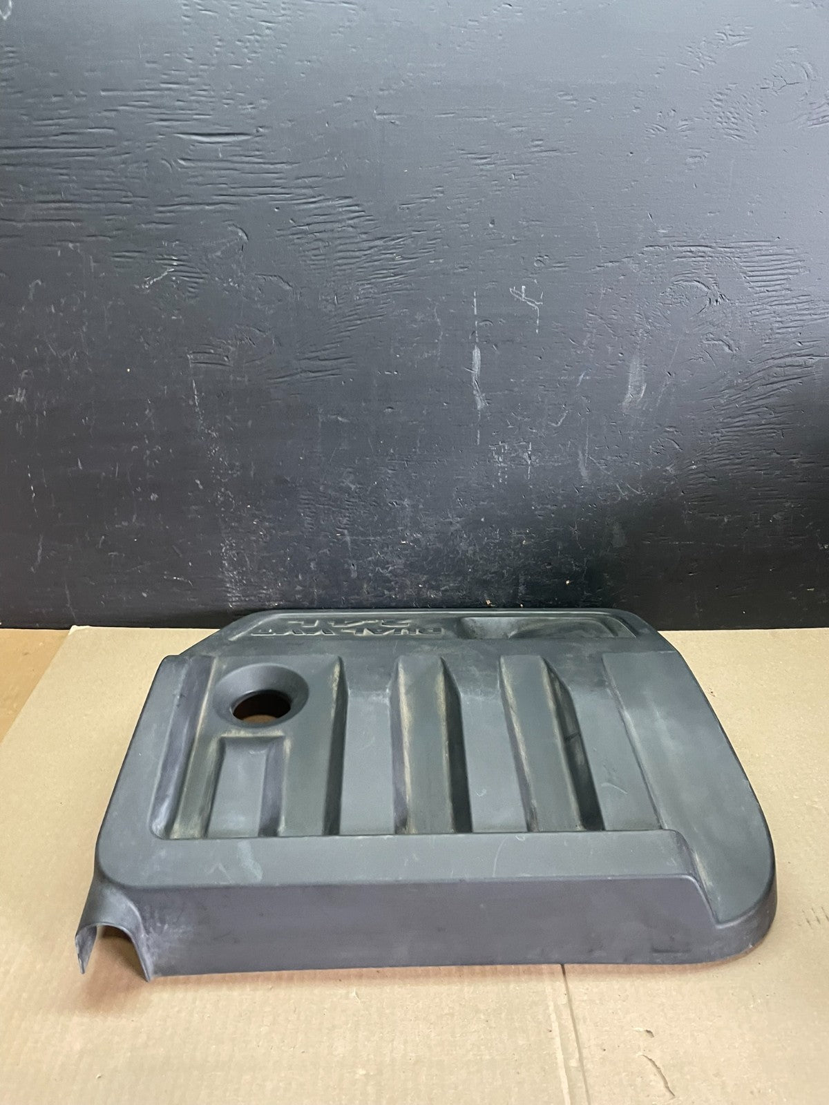 2011 to 2014 Chrysler 200 2.4L VVT Engine Motor Cover  Shield ab7827 DG4