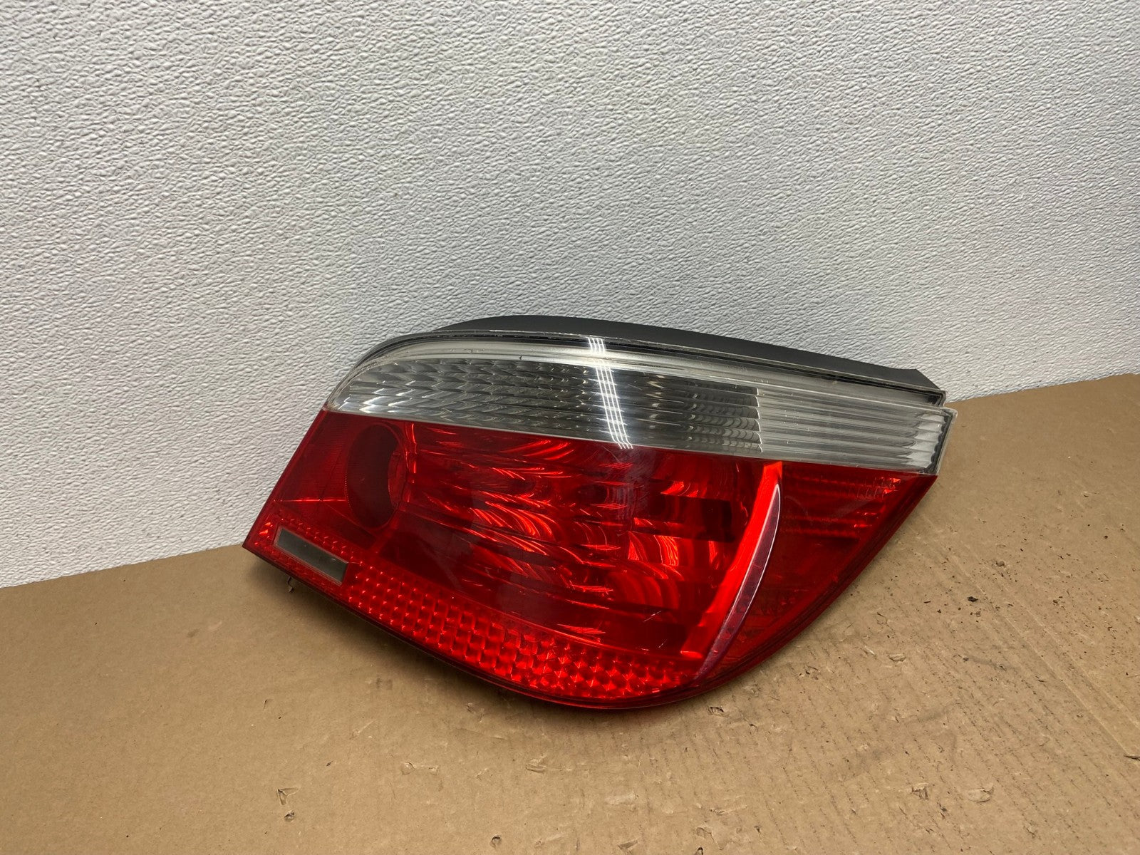 2004 - 2007 BMW 5 Series E60 Right Passenger RH Side Tail Light AB6584 LK0