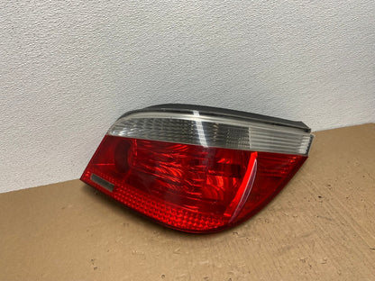 2004 - 2007 BMW 5 Series E60 Right Passenger RH Side Tail Light AB6584 LK0