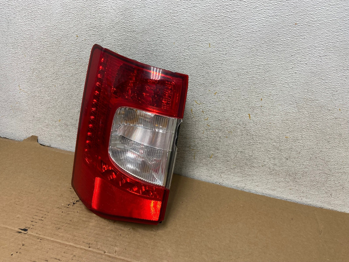 2011-2016 Chrysler Town and Country Left Driver Side Tail Light AH7806 LK2