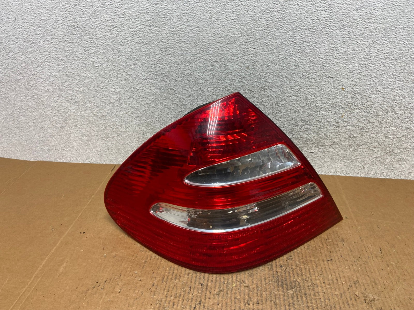 2003-2006 Mercedes E Class Sedan Left Driver LH Side Tail Light AE1512 LK0