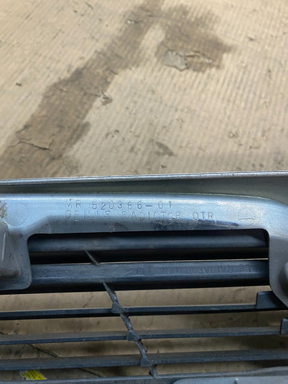 2002 2003 Mitsubishi Lancer Front Upper Radiator Grille Grill OEM x3569 DG6