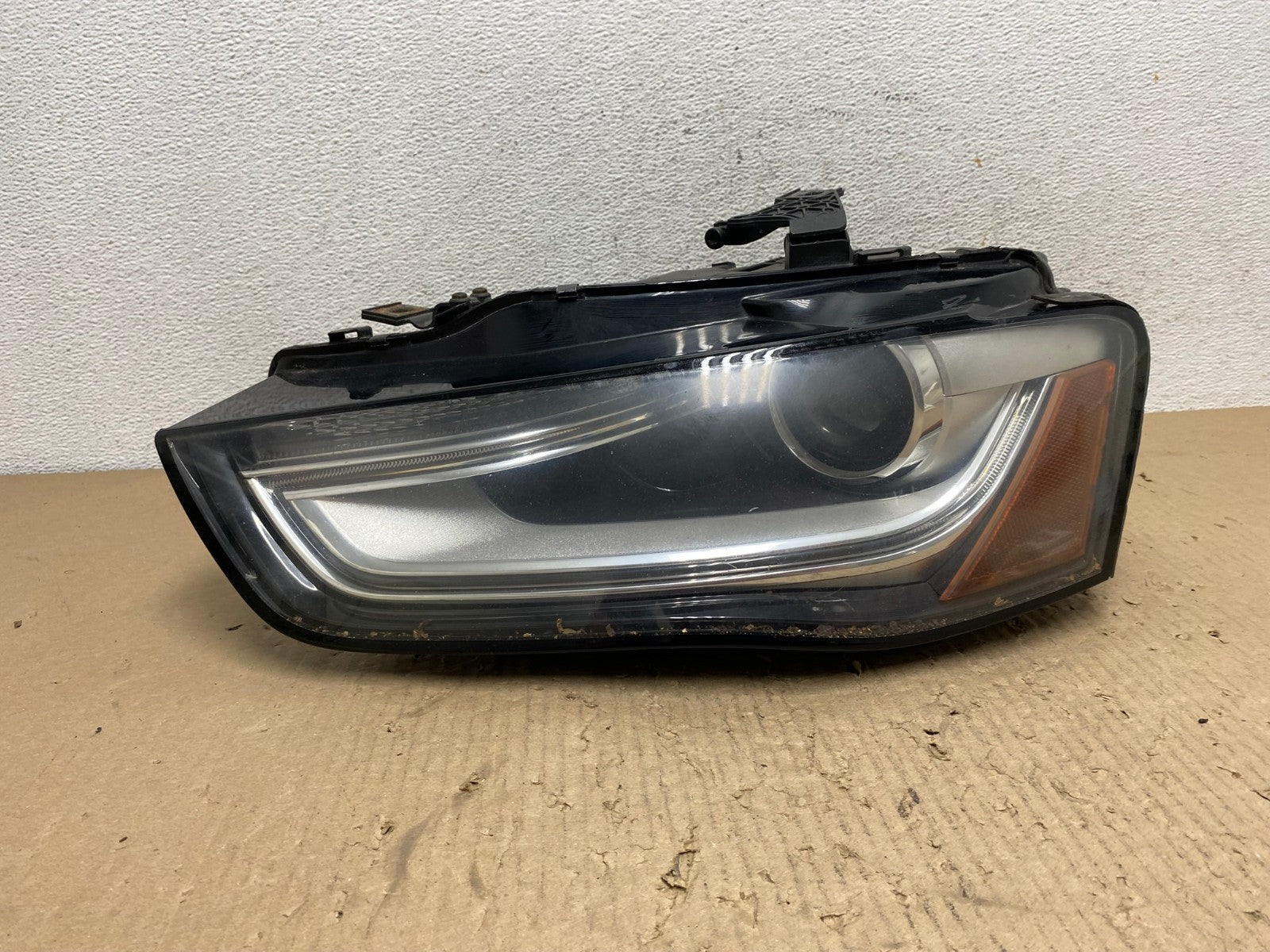Xenon HID AFS 2013 to 2016 Audi A4 Left Driver LH Side Headlight AE8897 LK0