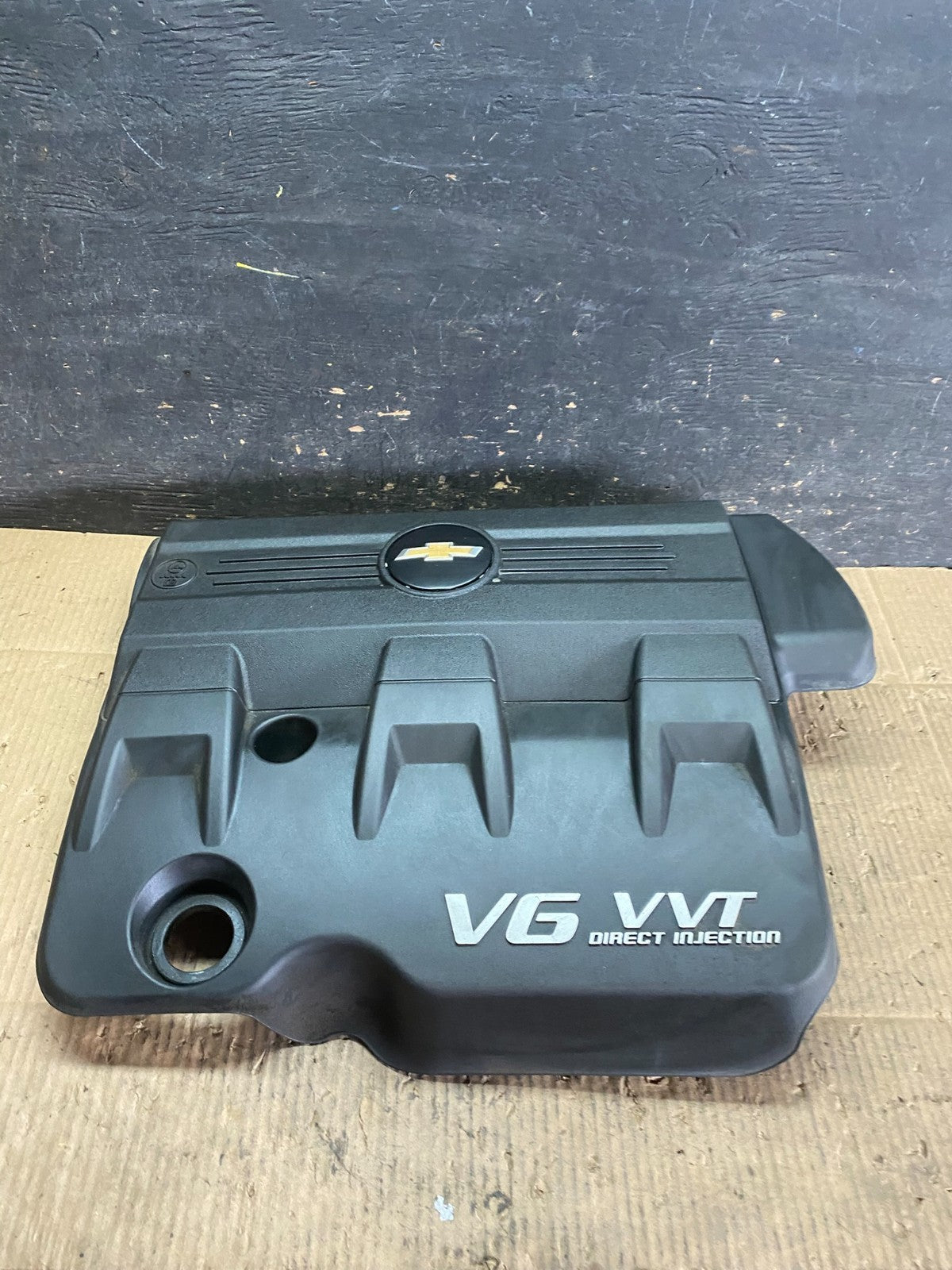 2010 to 2012 Chevrolet Equinox V6 VVT Plastic Engine Cover Shield t9473 DG0