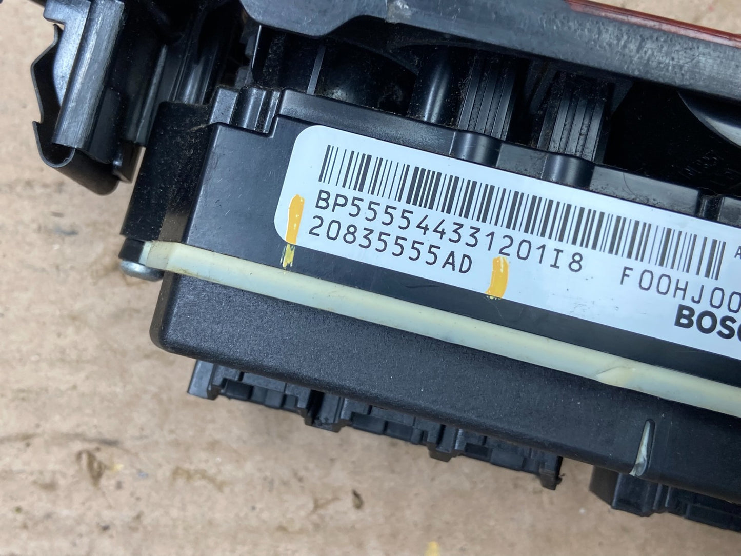 2010-2014 Cadillac Escalade Master Left Driver Power Window Switch y5458 DG4