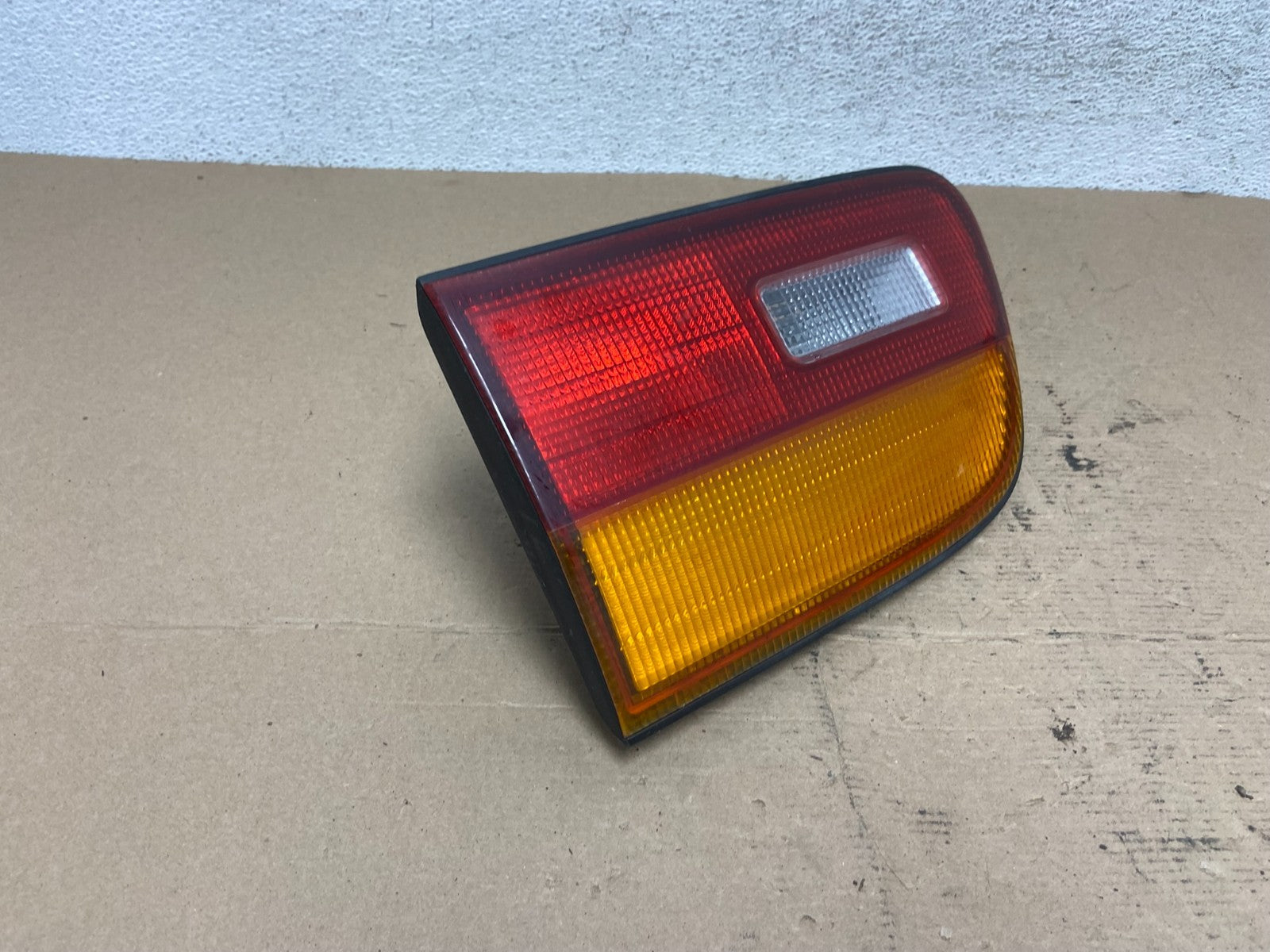 1998 1999 2000 Toyota Sienna Right Passenger Inner Tail light AF4505 DW2