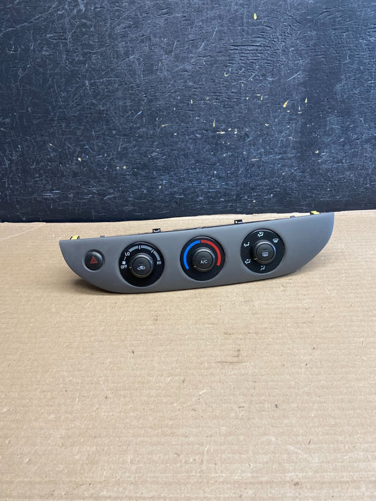 2002-2005 Toyota Camry AC Heater Temperature Climate Control AH1381 DG0