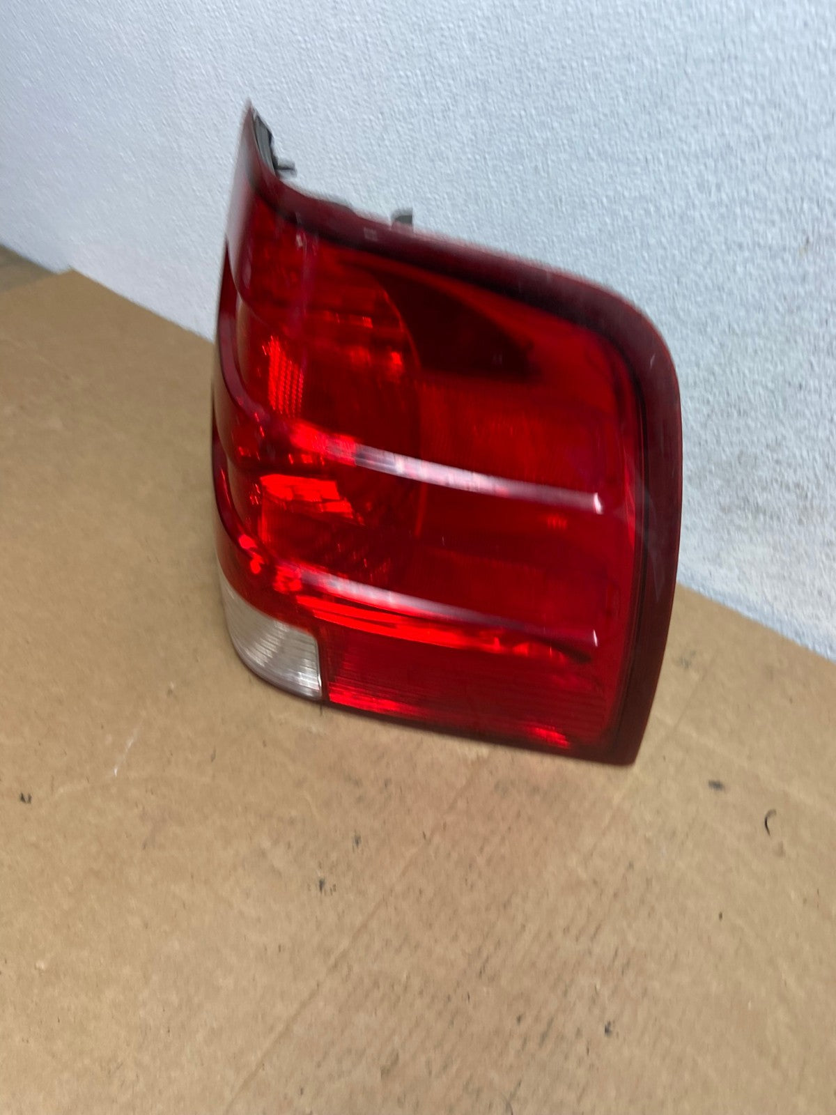 2003 2004 2005 2006 Ford Expedition Right Passenger Rh Tail light AD4500 LK1