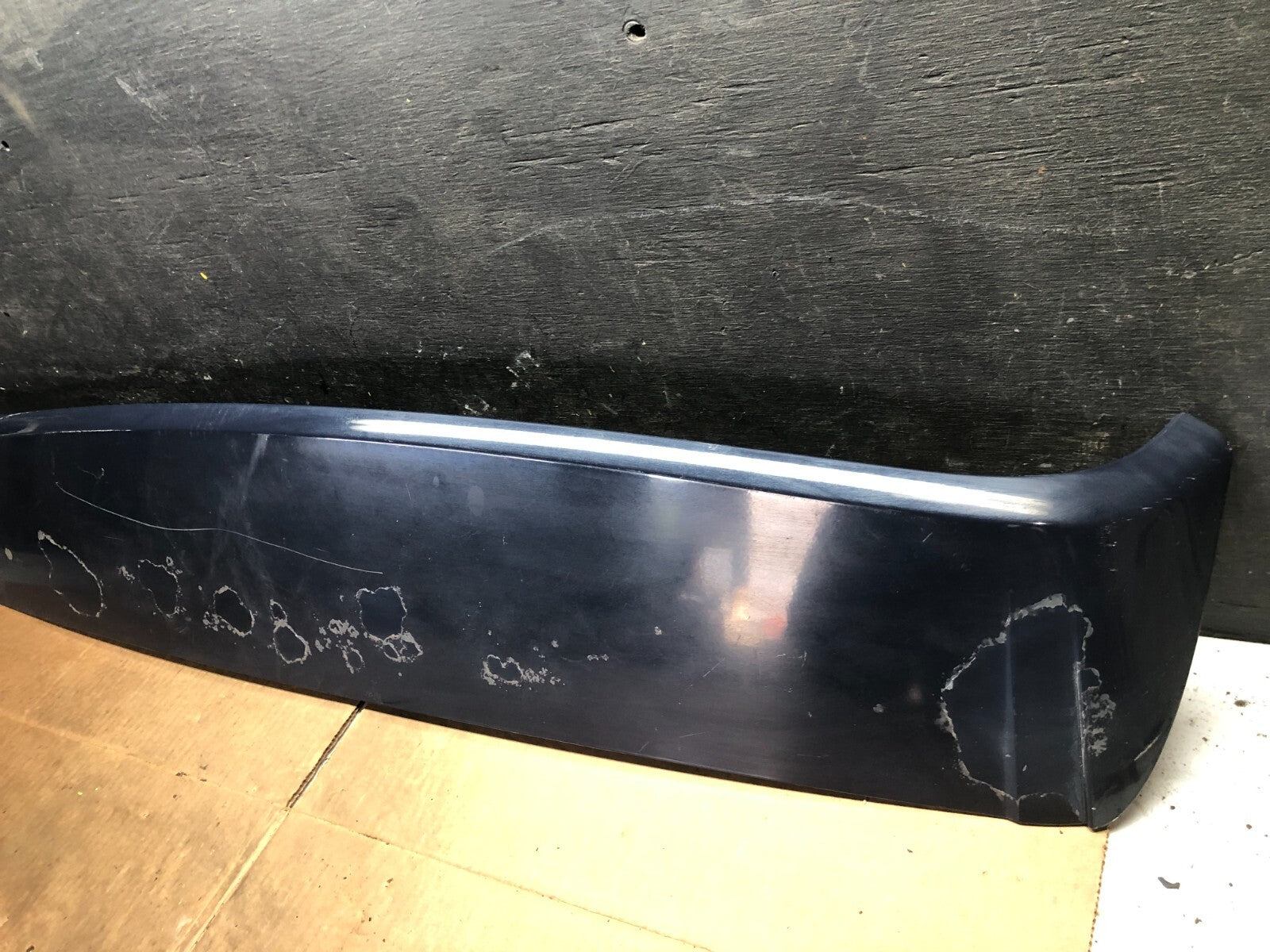 2003 to 2006 Porsche Cayenne Rear Spoiler Third Brake Light Wing OEM A0760 DG12