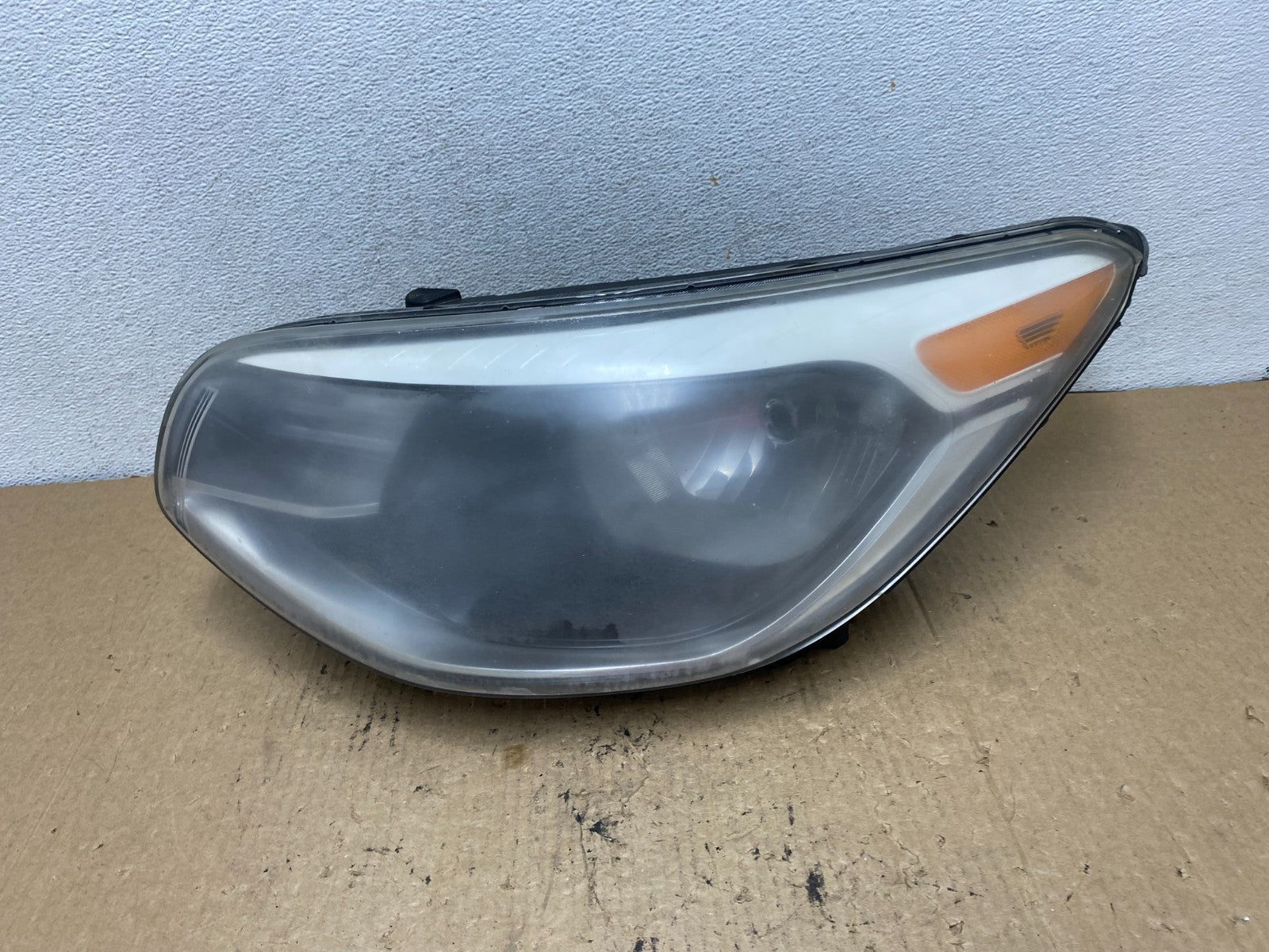 2014 - 2018 Kia Soul Left Driver LH Halogen Headlight AG2403 DW0