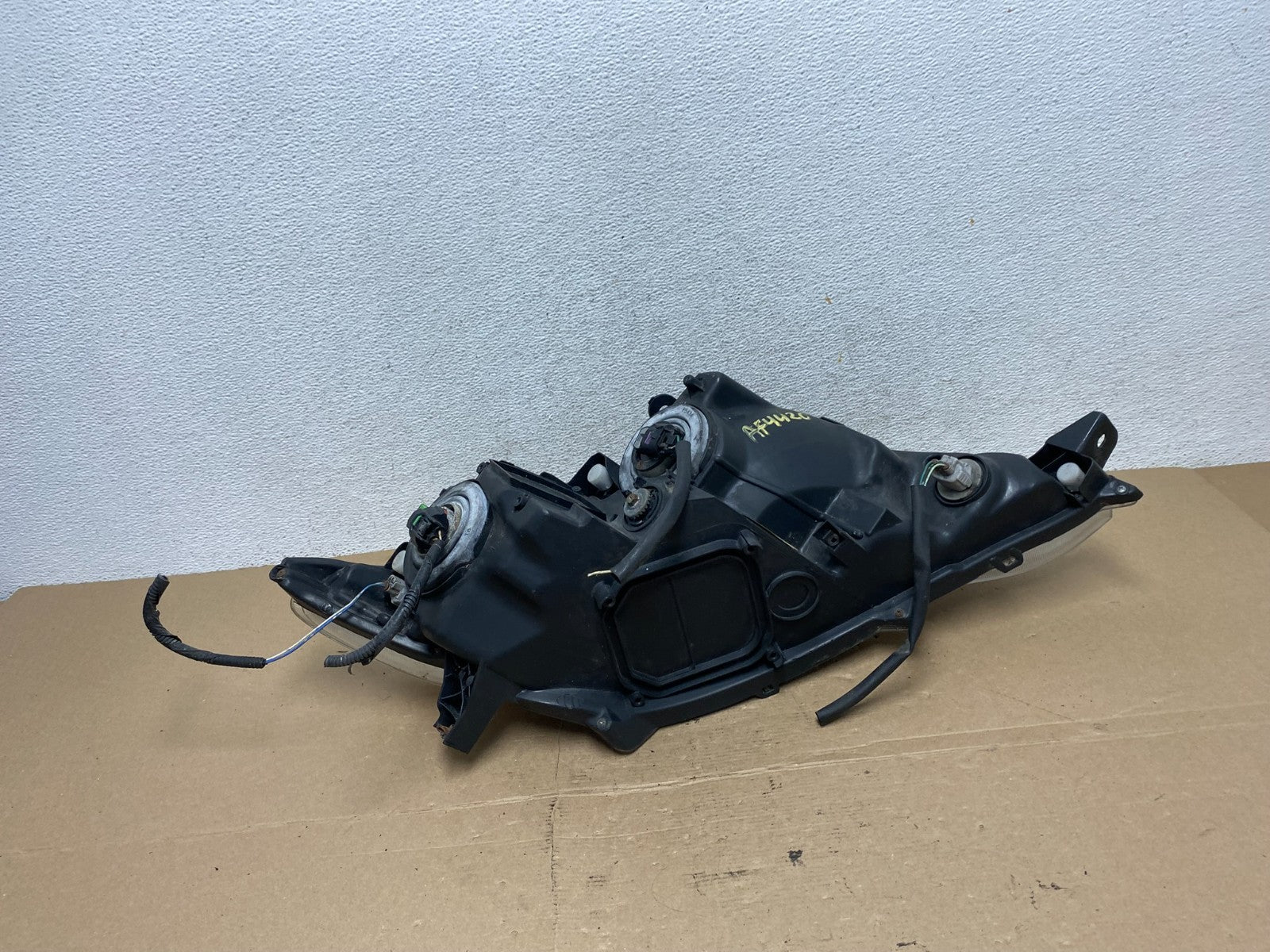 2009 to 2016 Toyota Venza Halogen Left Driver Side Headlight AF44208