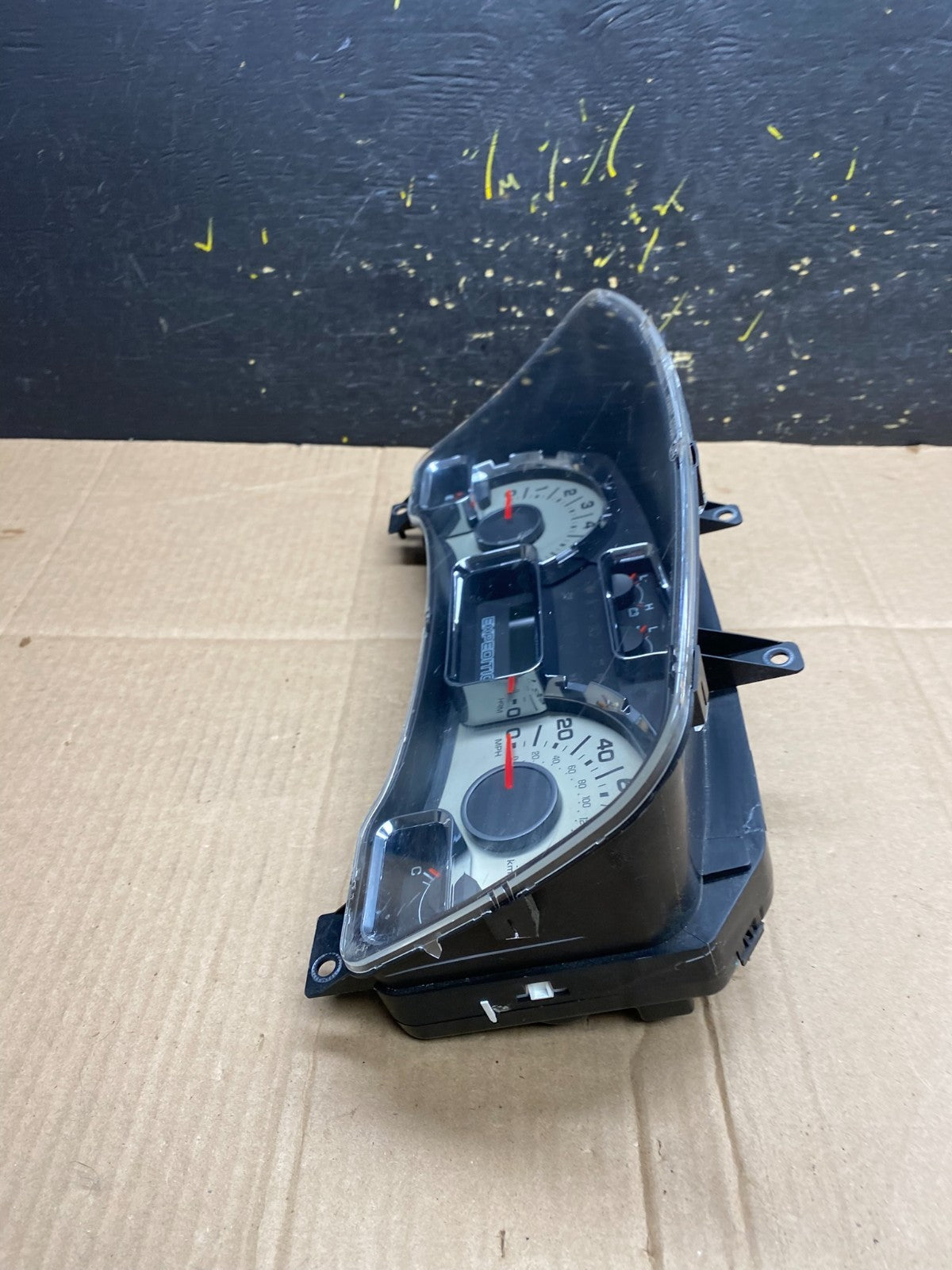 2010 2011 Ford  Expedition Speedometer Cluster Gauge Oem aa4560 DG3