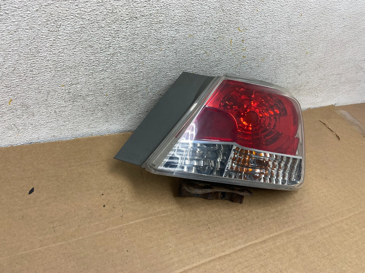 2008 to 2012 Honda Accord Sedan Tail light Right Passenger RH Side AH3113 DW1
