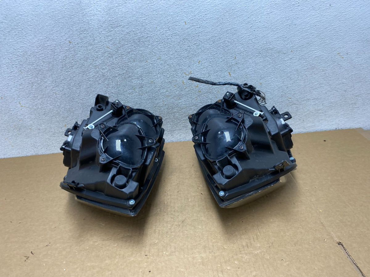 Halogen 2008 to 2014 Cadillac CTS Headlights Left+Right Side AI2651 DW10