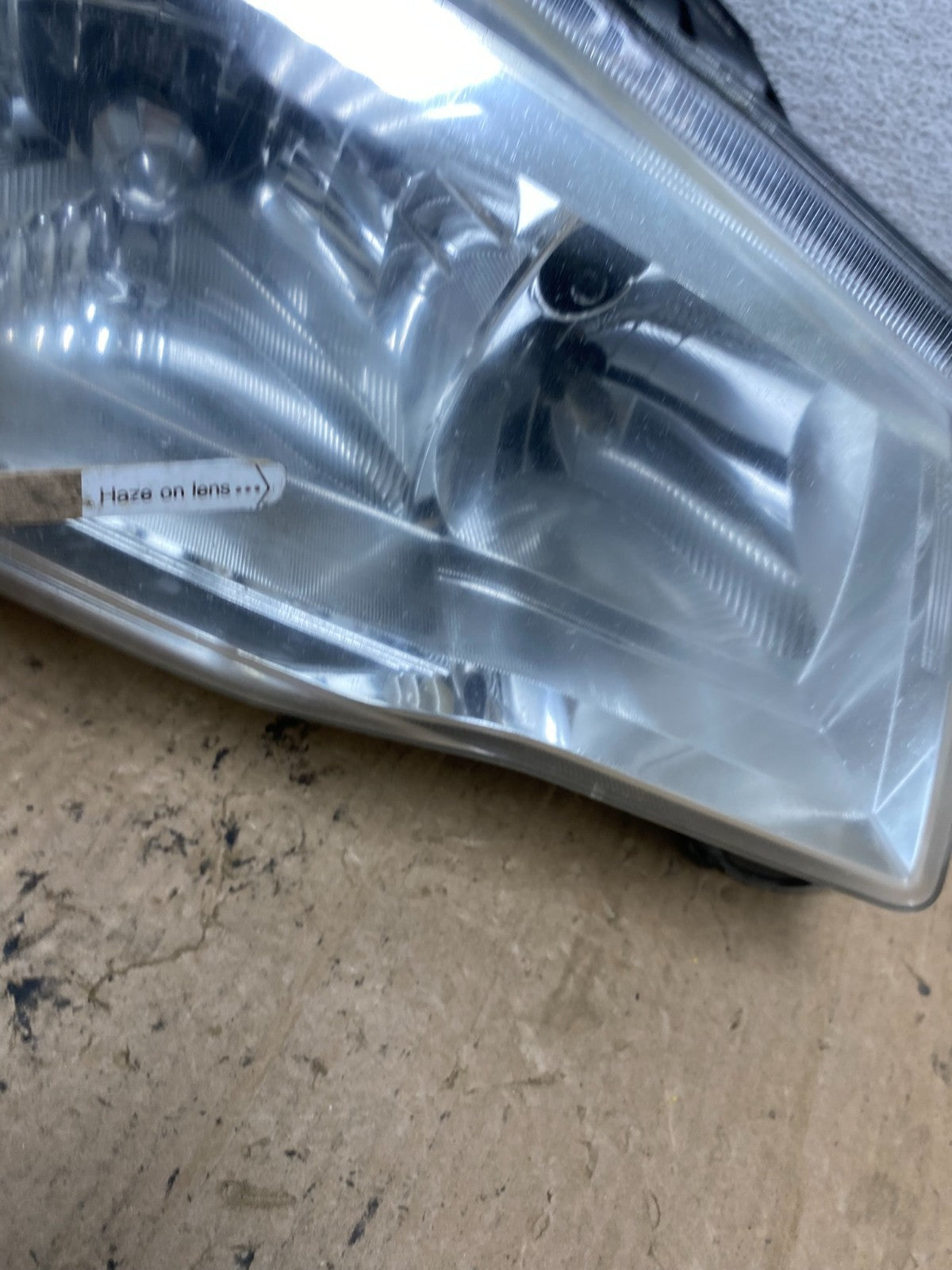 2014 to 2016 Subaru Forester Right Passenger Headlight Halogen AG2370 DW5
