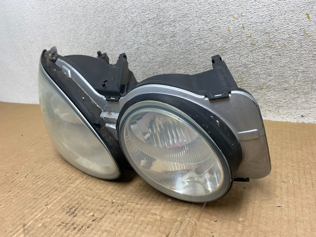 2005 - 2008 Buick Lacrosse Allure Right Passenger RH Headlight Halogen AI6629 DW1