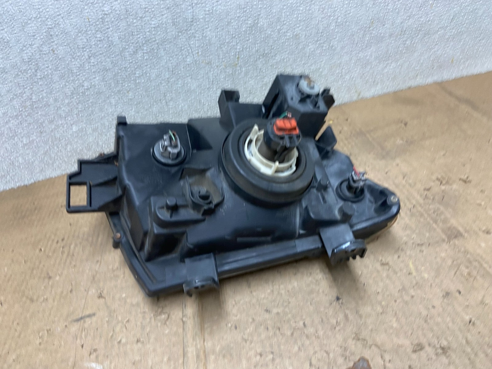 2005 - 2015 Nissan Xterra Driver Left LH Side Headlight AA6956 DW5