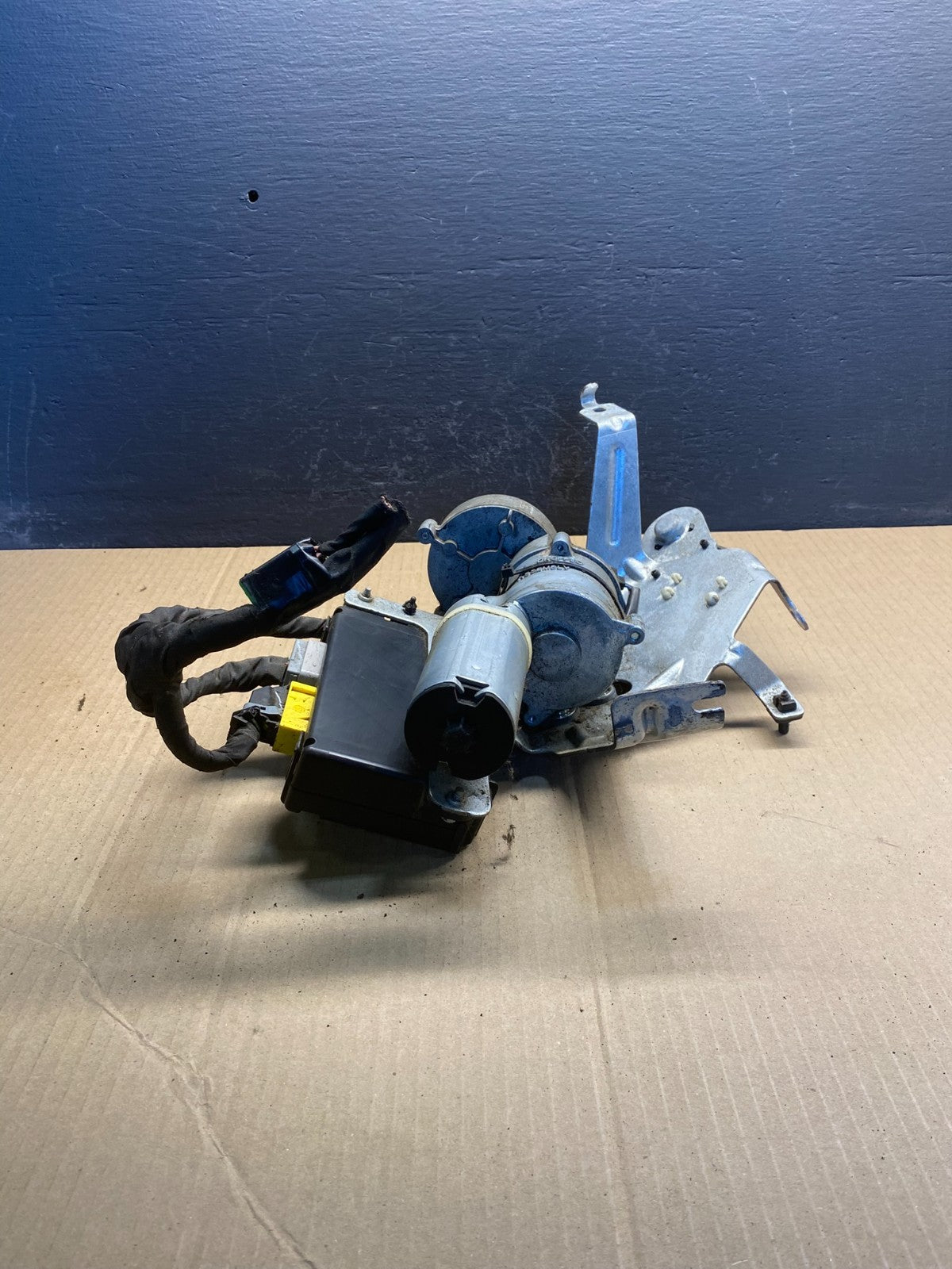 2009-2012 Ford Flex Power Lift Gate Hatch Control Module Motor AC0848 DG2