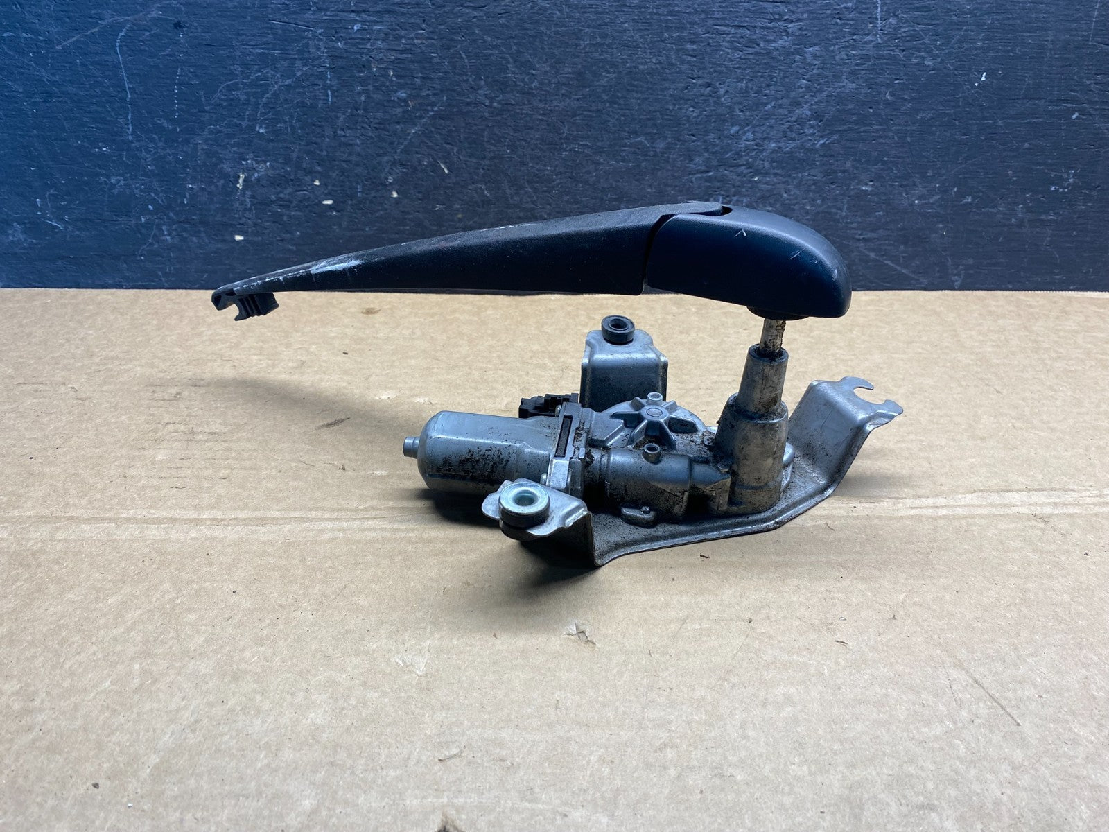 2014-2018 Jeep Cherokee Tailgate Back Door Rear Wiper Motor Wiper AF6888 DG3