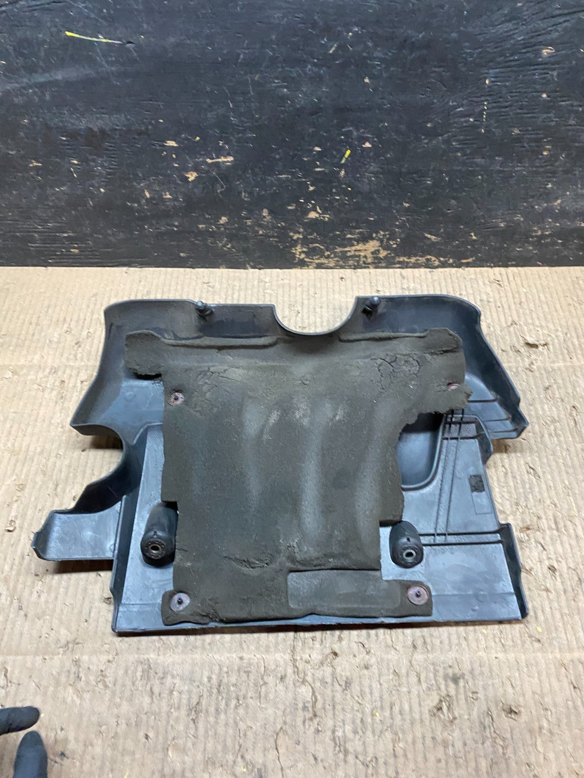 2009 to 2013 Nissan Sentra Engine Motor Cover T9916 DG4
