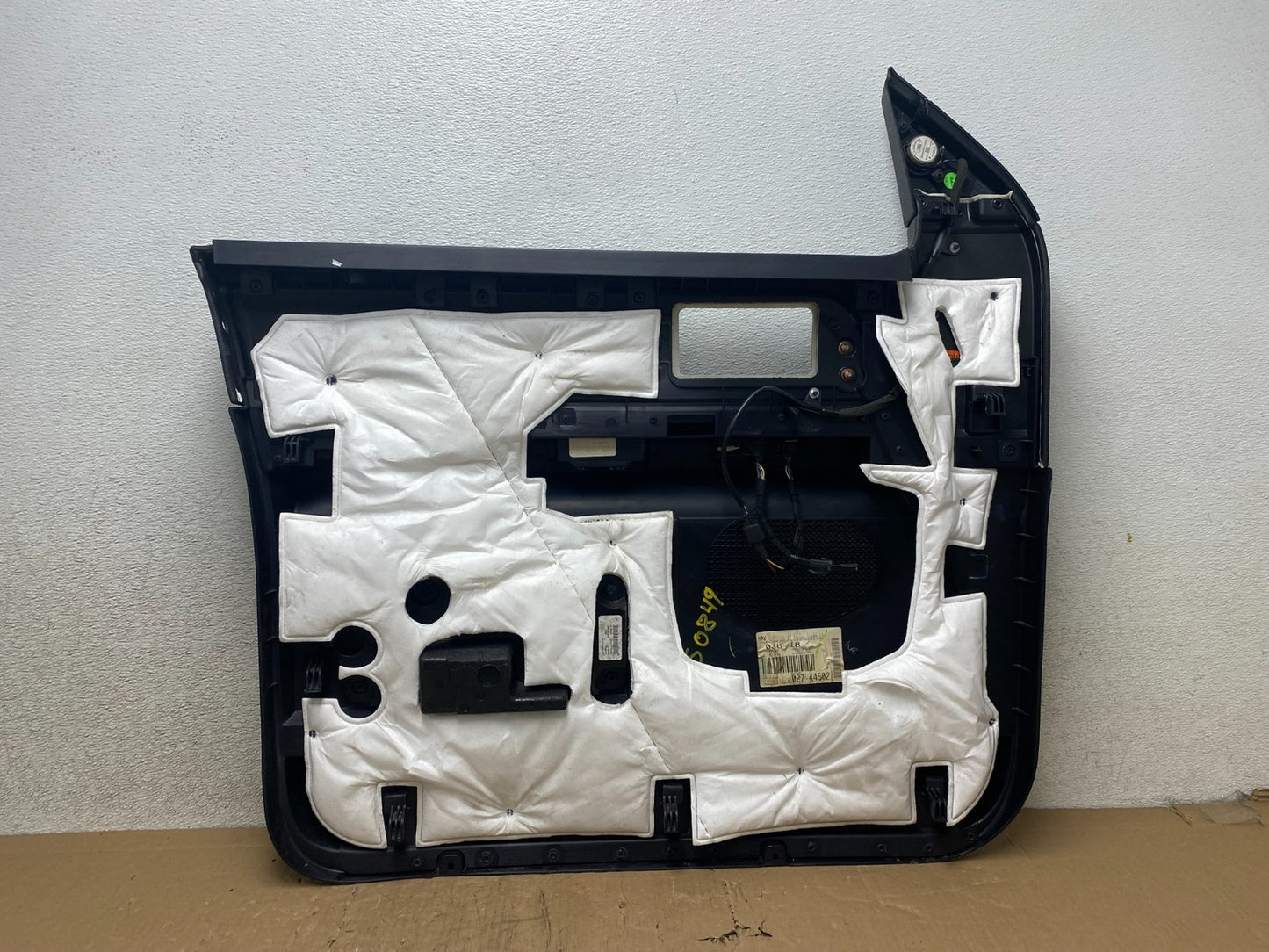 2007-2014 Lincoln Navigator Right Passenger Front Door Panel OEM S0849 DG6