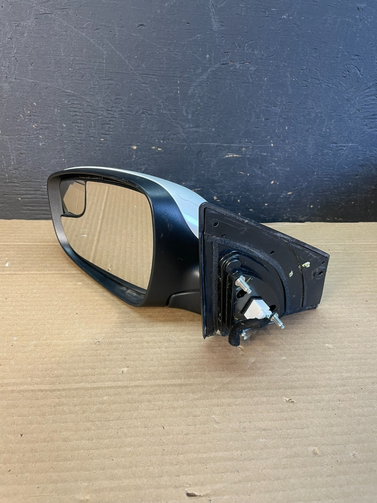 2014-2016 Hyundai Elantra Sedan Left Driver View Door Mirror AE8619 DW2
