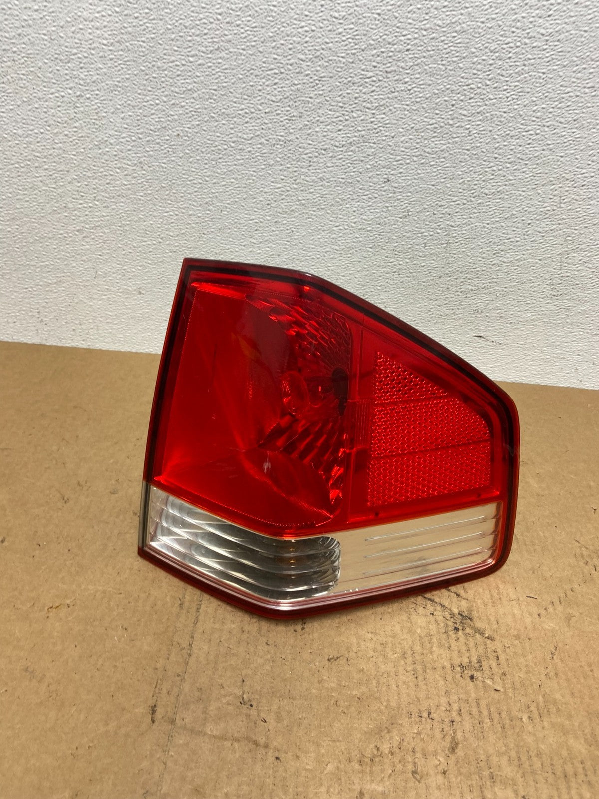2009 2010 2011 Kia Borrego Right Passenger Side Tail Light AC3038 DW0