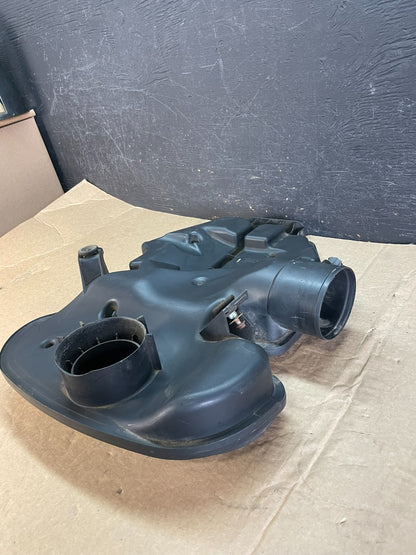 2009 Dodge Durango Air Cleaner Box 53034084AD af5336 DG4