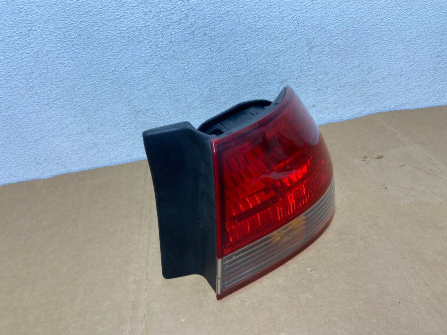 2001 to 2002 Honda Accord Sedan 4door Right Passenger Tail Light AC8359 LK2
