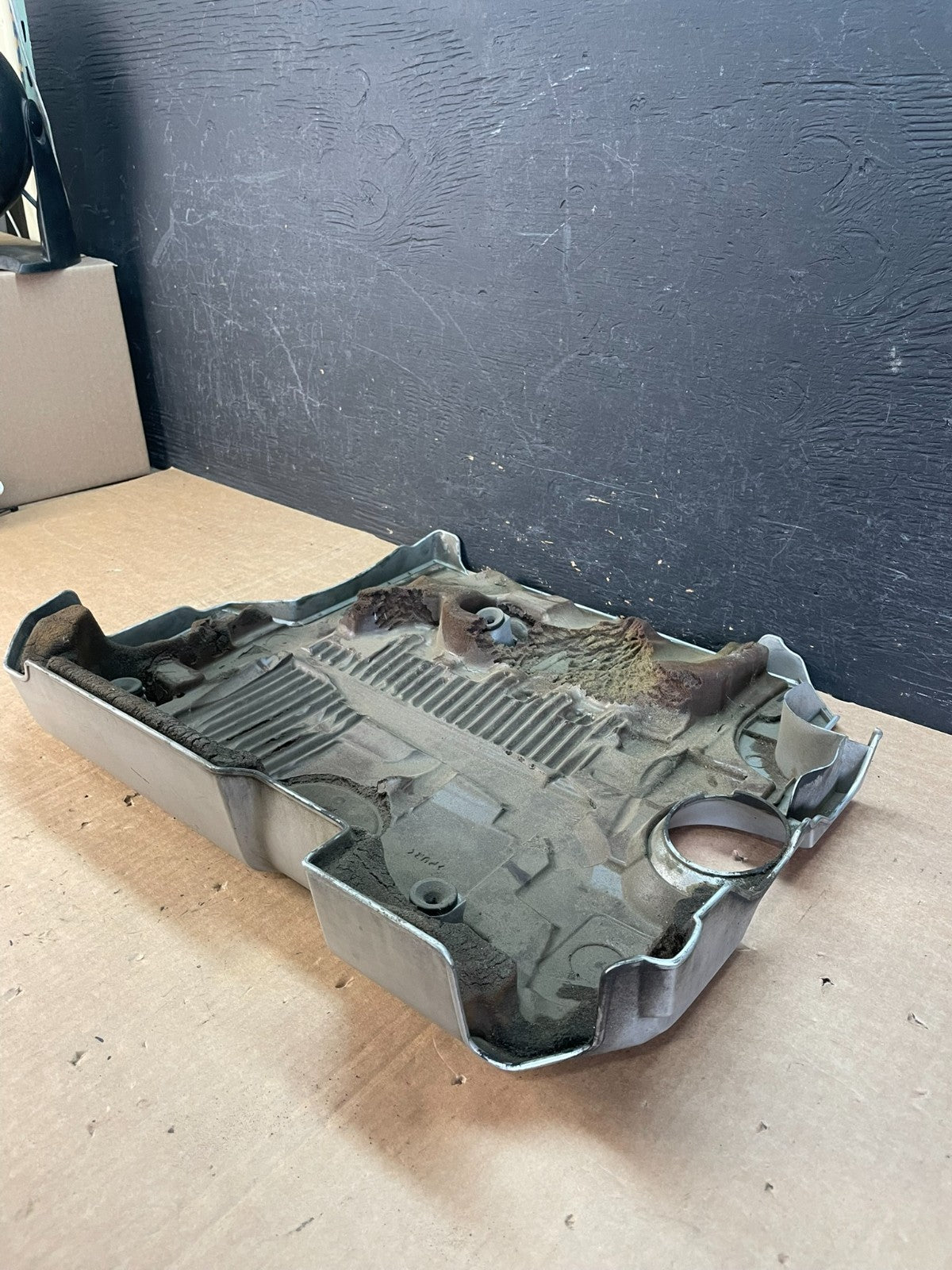 2008 to 2010 Toyota Highlander RAV4 Top Engine Cover Lid AE8586 DG4